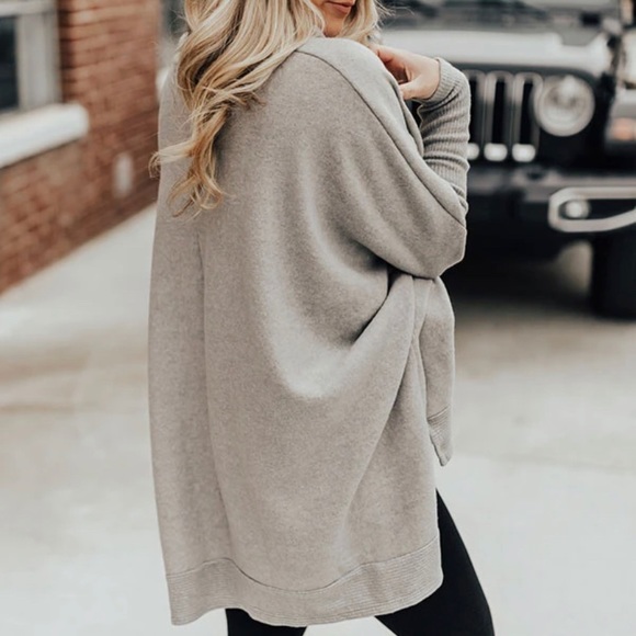 FLASH SALE! Grey Oversized Sweater Sweatshirt / Women's Long Sleeve Top - Picture 2 of 7